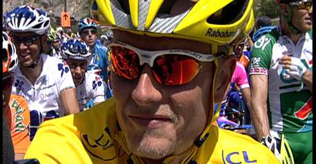 Pourquoi Rasmussen a-t-il été autorisé a prendre le départ du Tour de France ?