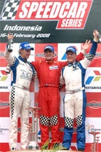 Jean ALESI remporte sa première victoire en Speedcar Séries !