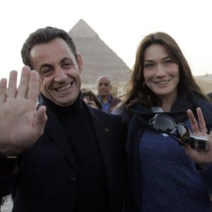 Sarkozy porte plainte contre le nouvelobs.com