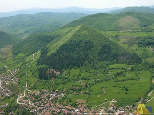 Pyramide de Bosnie: histoire d’une arnaque