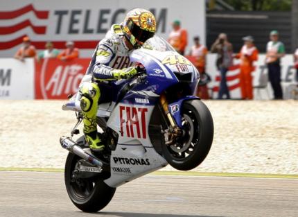 rossi-fete-sa-100e-victoire.jpg