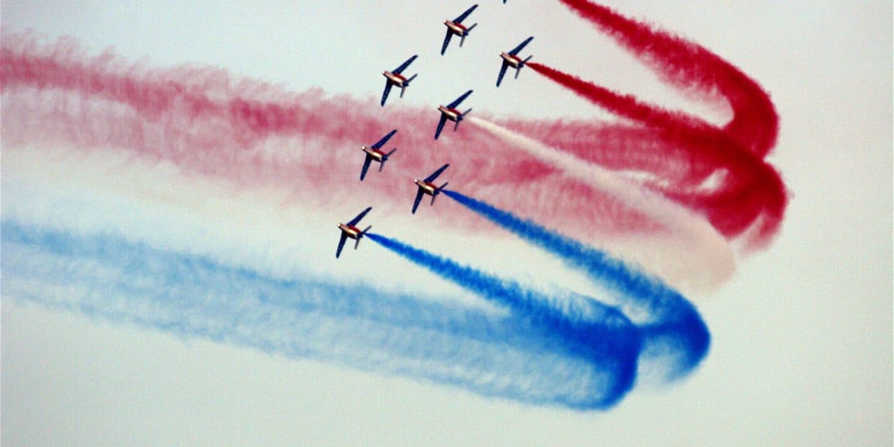 Des uniformes français s’envoient en l’air !